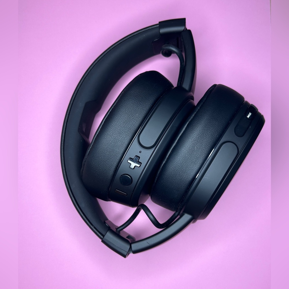 Skull Candy Overear headphones